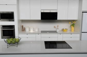 Hoe kwartswerkbladen schoon te maken en te onderhouden